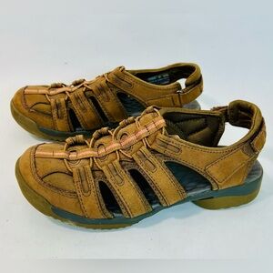 Clarks “Privo” Beige Leather Hiking Sandals, Waterproof,  size 8